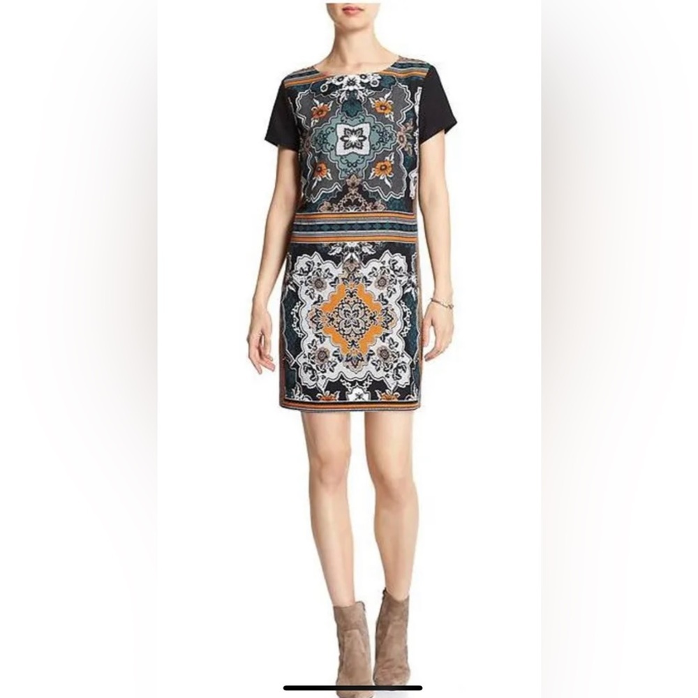 Banana Republic Black Floral Tribal Print Short Sleeved Mini Dress.  Size 4/P